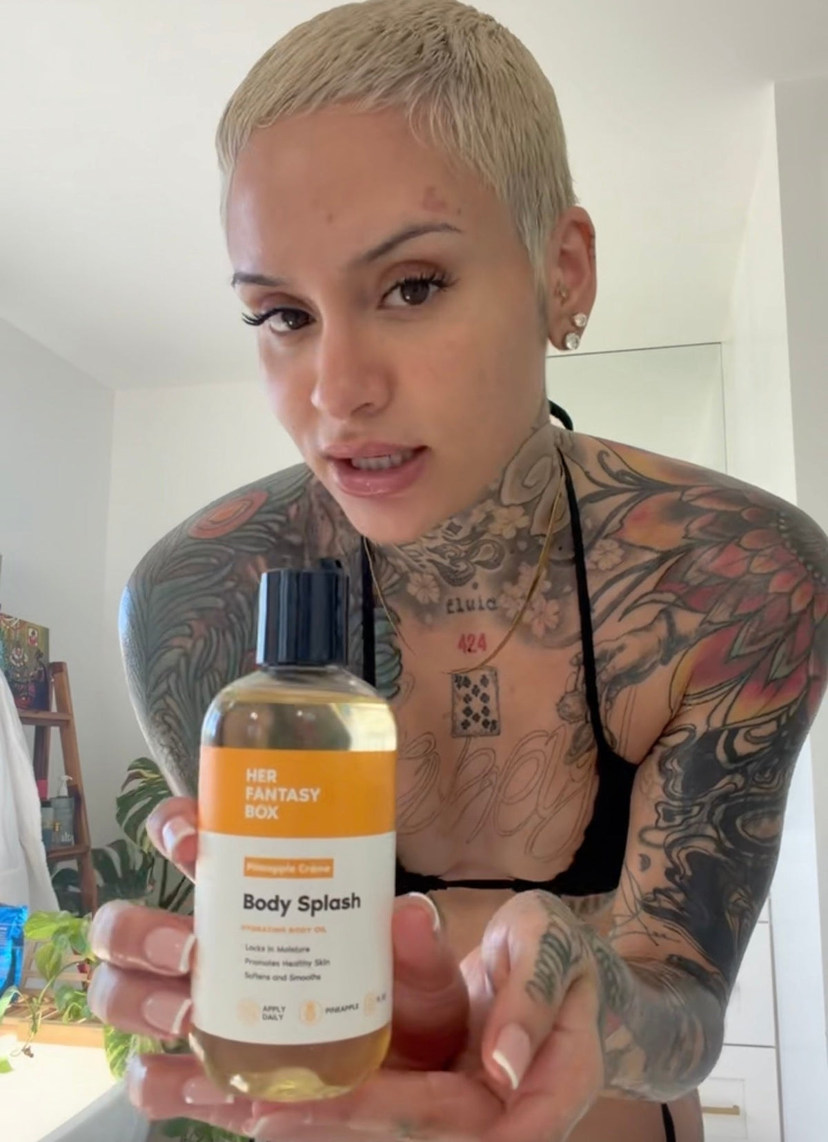 Her Fantasy Box Pineapple Crème Body Splash – Hydrating Skin-Smoothing Body Oil – 8 fl oz