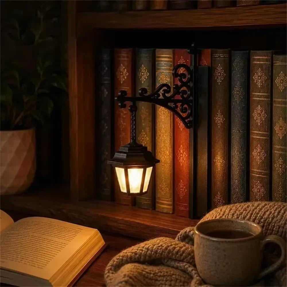 Vintage Gothic Bookshelf Lantern Decor – Hanging LED Lantern & Halloween Ghost Book Nook Ornament